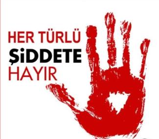 Beyaz zemin üzerine kırmızı ile çizilmiş, avuç içi karşıya bakan tüm parmakları açık bir el. Yanında büyük ve kırmızı beyaz harflerle her türlü şiddete hayır yazıyor.